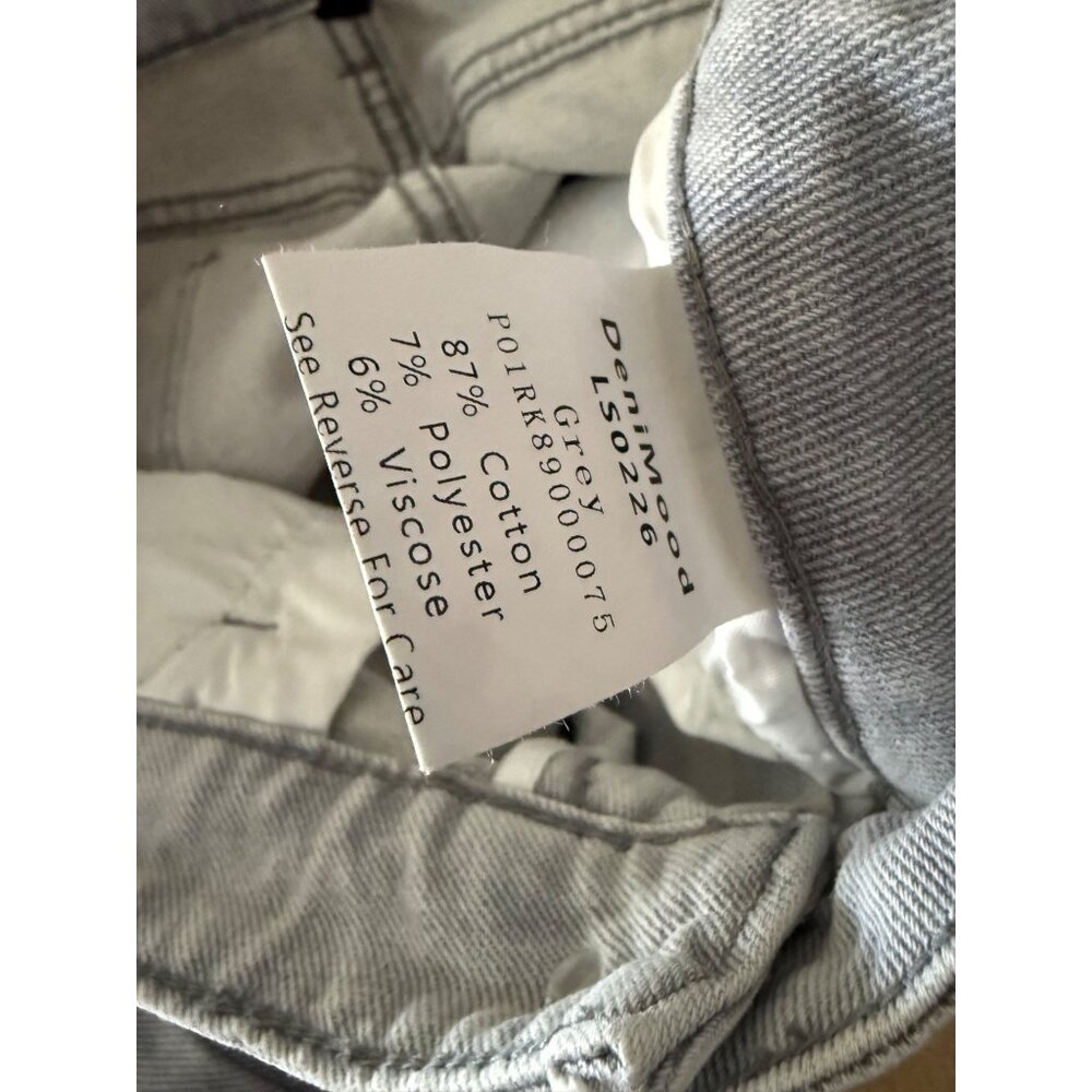 Fashion Nova Light Wash Distressed Denim Jeans Size Large Streetwear Fit - Picture 9 of 11